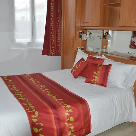 Hotel La Chaudree La Brée-les-Bains